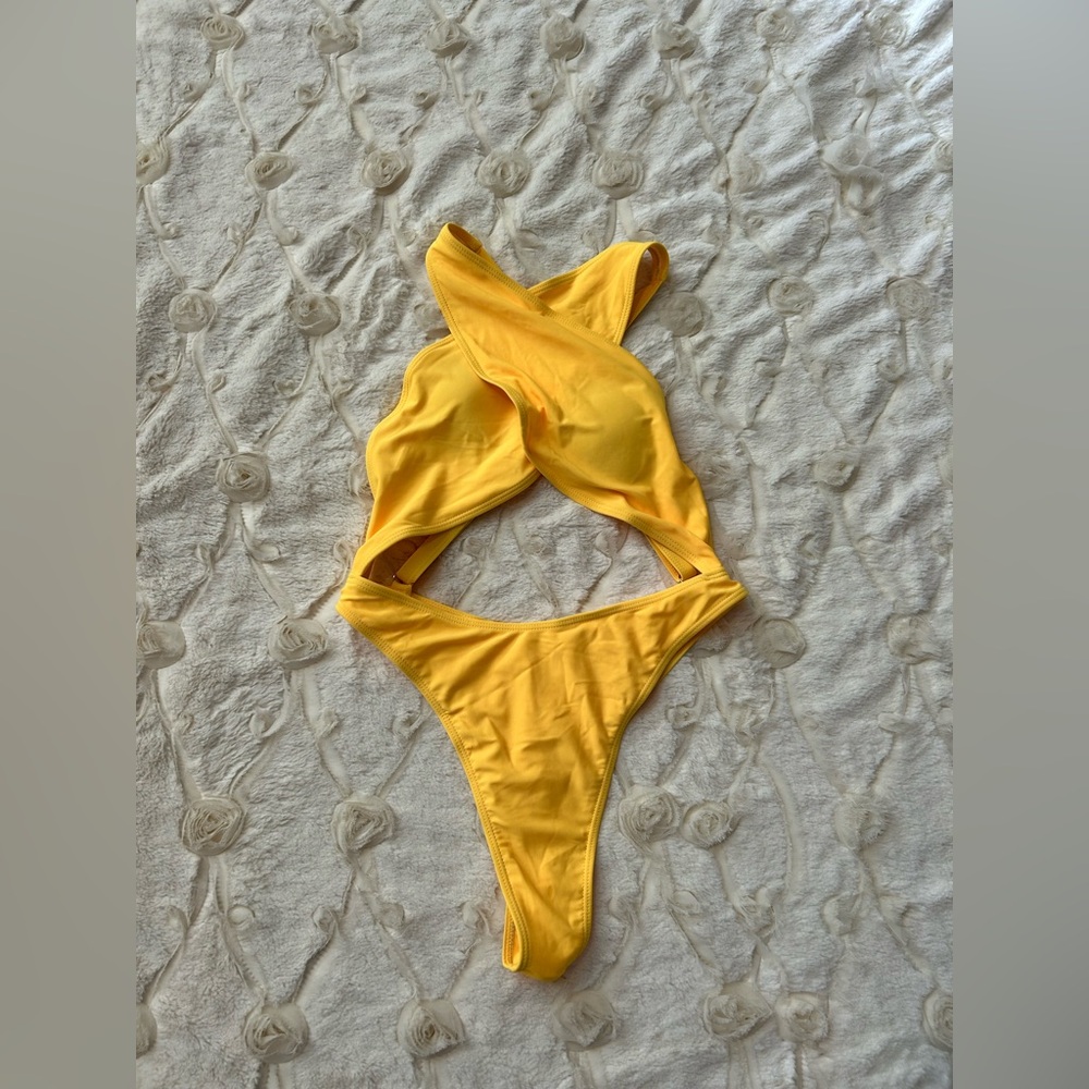 5 NEW Women’s One Piece Swimsuit Lot/Set! So CUTE! Stretch, Padded, Puckerbutt 🔥 - Picture 7 of 10